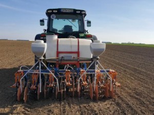 3-in-1 ... Effizienz im landwirtschaftlichen Ackerbau. Foto: Weidenhiller